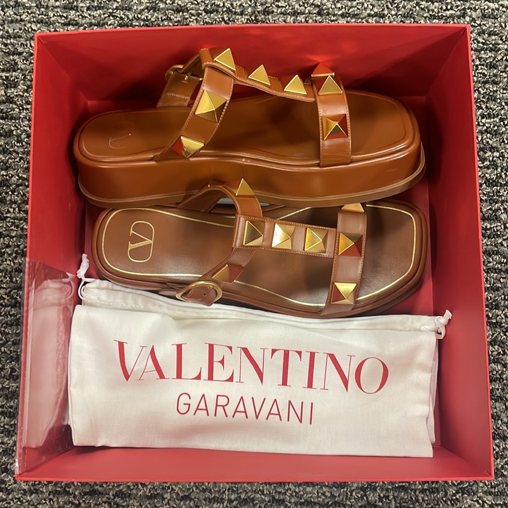 Valentino Garavani Platform Stud Slides Size 40